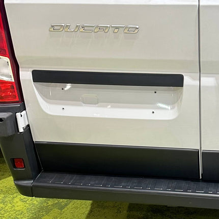 For Vauxhall Movano Full-Length Rear Bumper Protector - Durable and High-Quality Protection