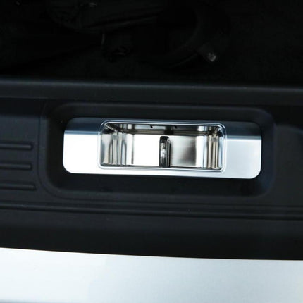 For Range Rover Vogue & Range Rover Sport Matte Chrome Boot Lock Cover | Van-X