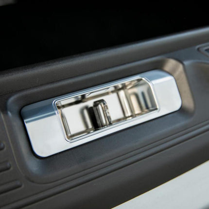 For Range Rover Vogue & Range Rover Sport Matte Chrome Boot Lock Cover | Van-X