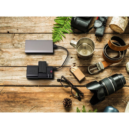 Hahnel UniPal Mini II Universal Camera USB-C Li-Ion Charger
