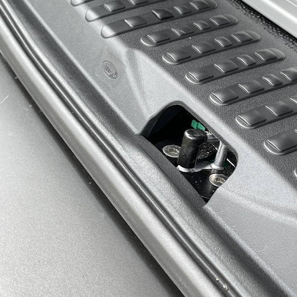 For VW T6 V3 Tailgate Threshold Cover + Side Step