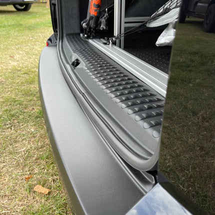 For VW T5, T5.1 V3 Tailgate Threshold Cover + Side Step